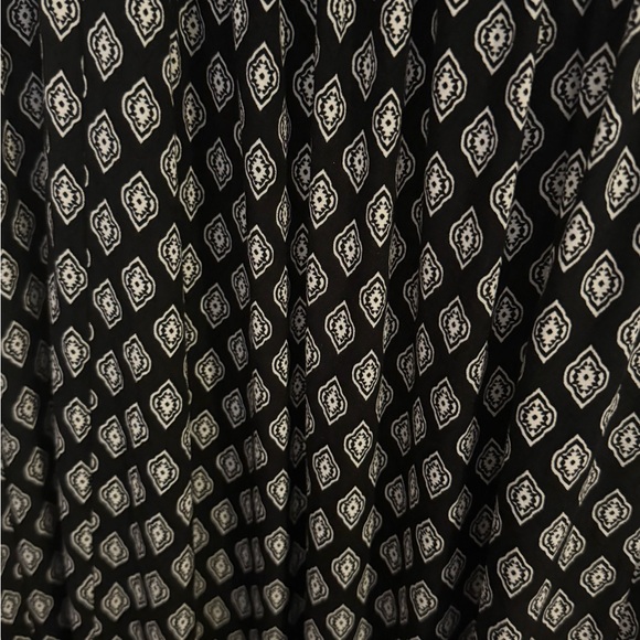 City Chic Black and White Patterned Maxi Dress - Picture 3 of 7